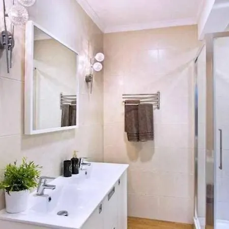 Best Location In Marbella. Beachfront!! Apartman *